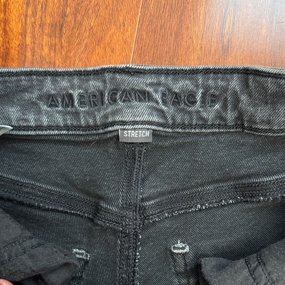 American Eagle Outfitters High Rise Black Jeans - Picture 3 of 4